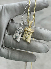 Load image into Gallery viewer, Small Jesus Pendant with Chain